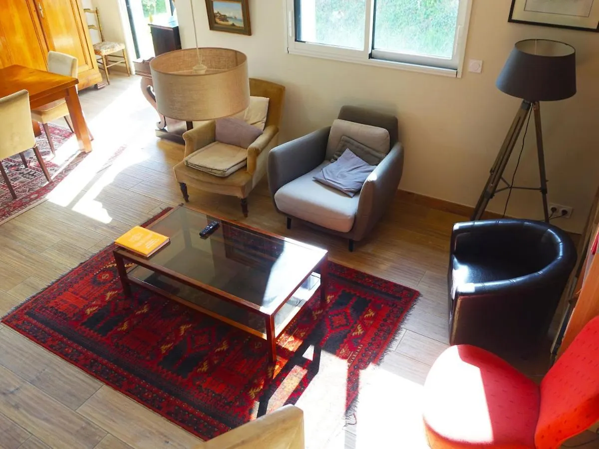 Maison Familiale - 8 Pers - Proche Mer Et Port - Jardin Et Terrasse - Fr-1-639-40 Sarzeau 0*,  France